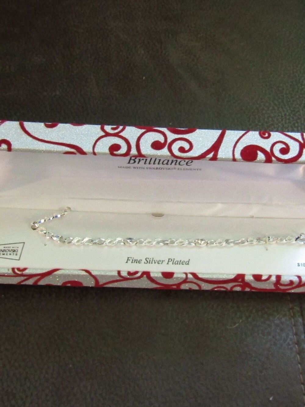 New in Box SWAROVSKI ELEMENTS & FINE SILVER PLATED 7.5" Bracelet
